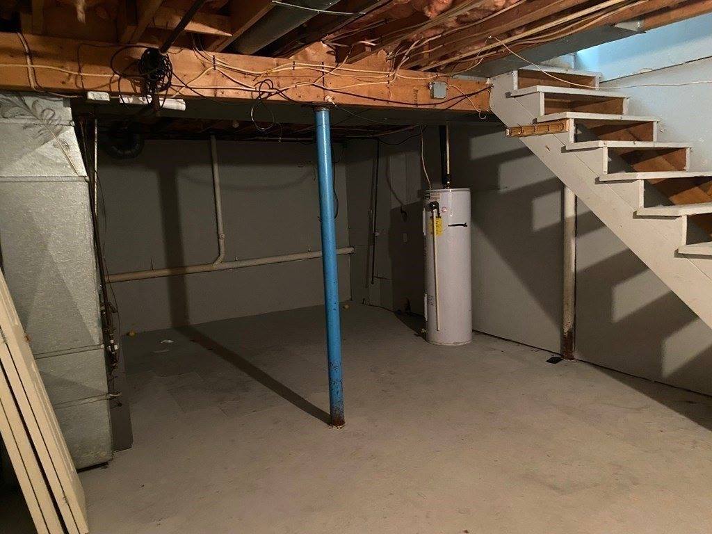 62 Rifle St, Springfield, MA 01105