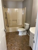 62 Rifle St, Springfield, MA 01105