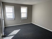 62 Rifle St, Springfield, MA 01105