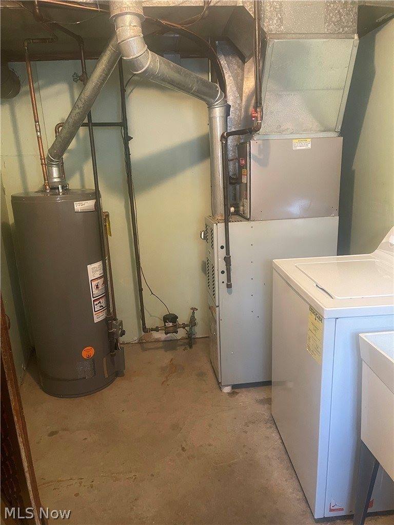 245 Harold Lane, Campbell, OH 44405