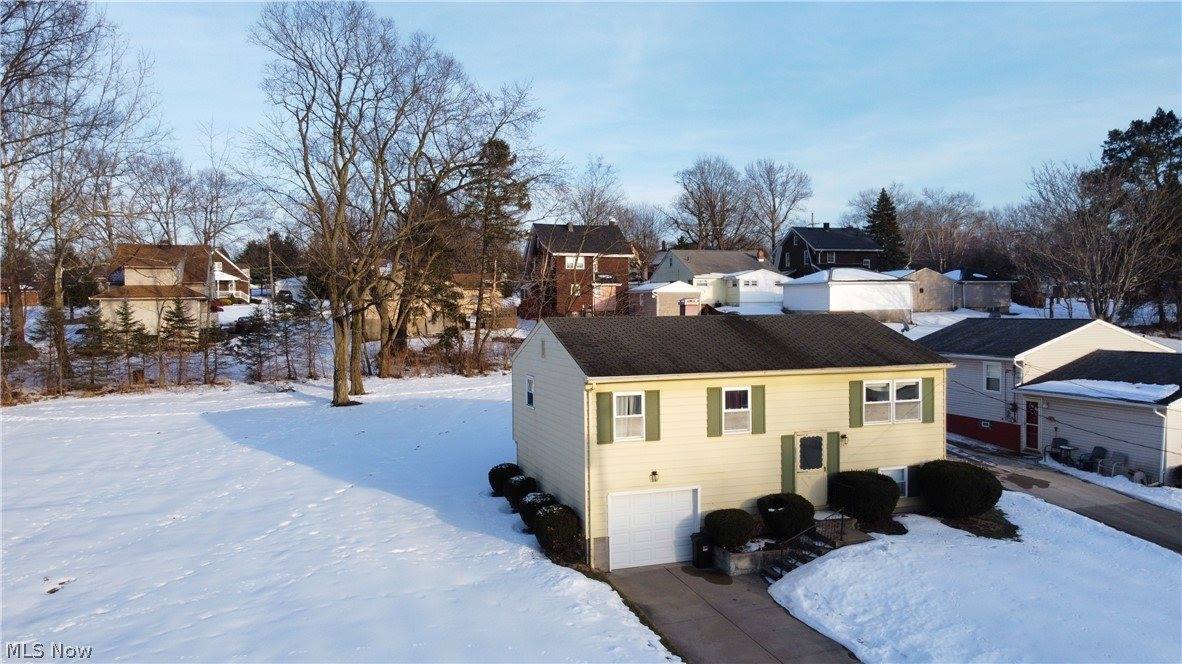 245 Harold Lane, Campbell, OH 44405