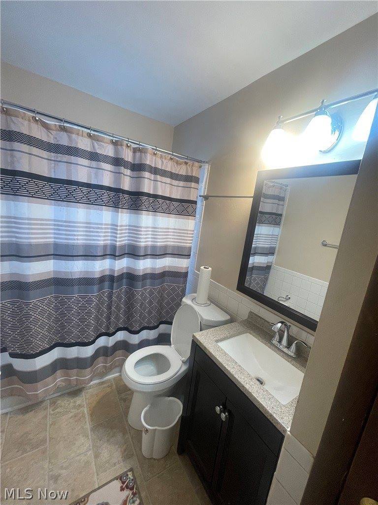 245 Harold Lane, Campbell, OH 44405