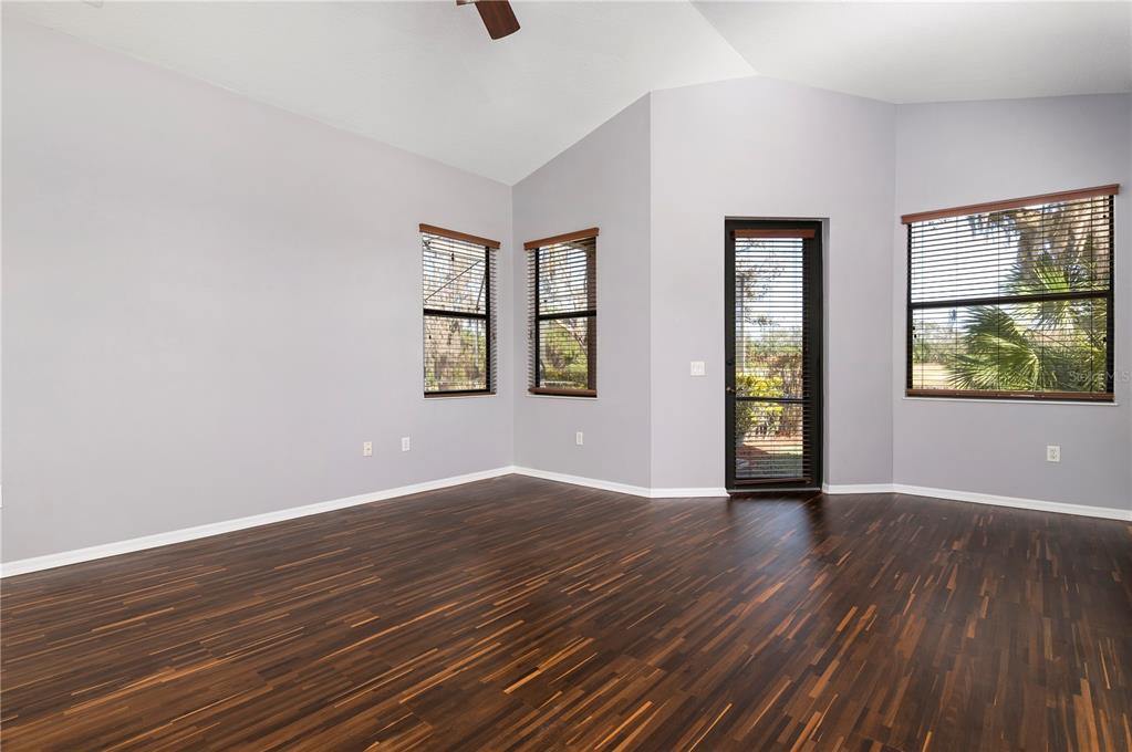 6747 Tailfeather Way, Bradenton, FL 34203