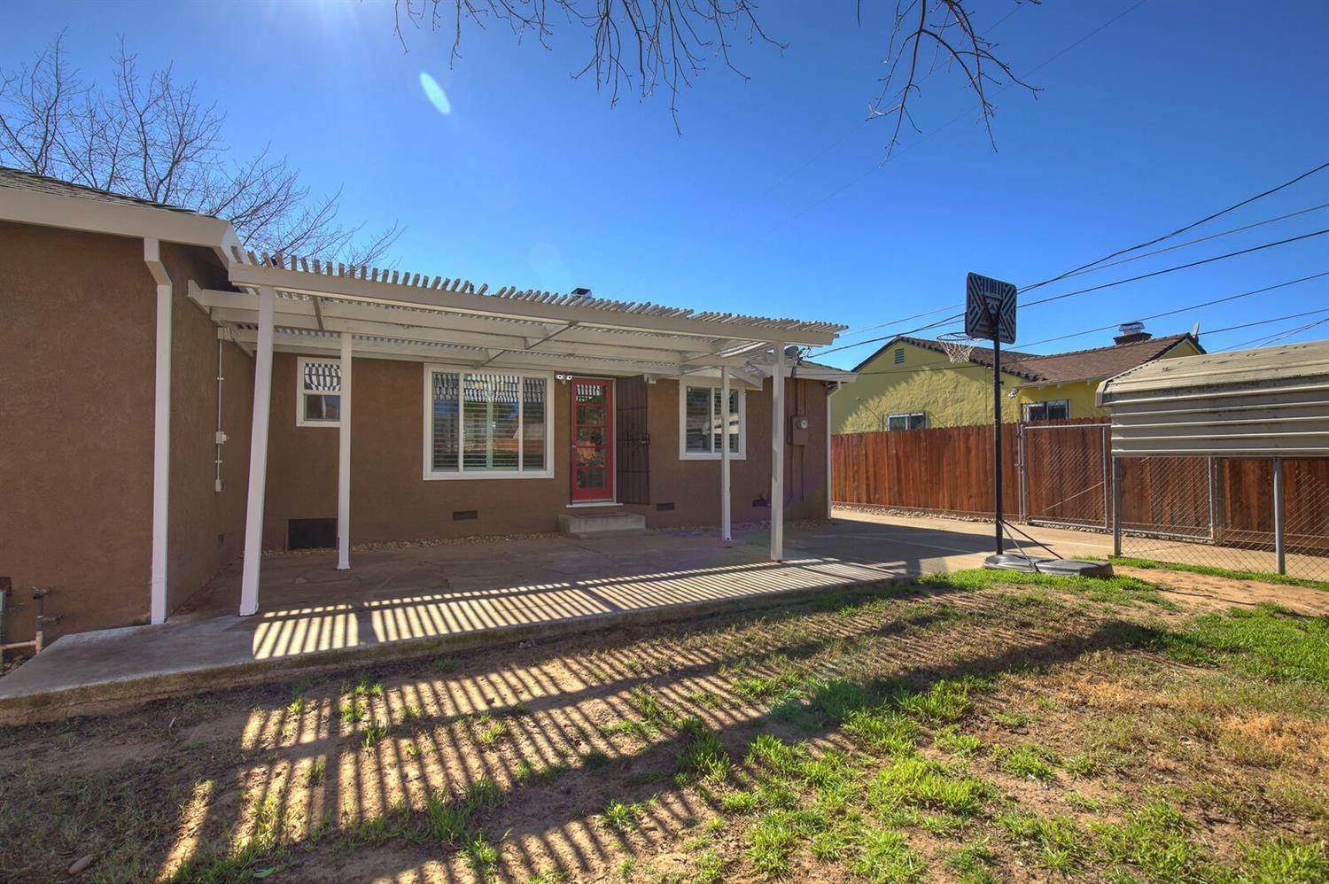 2511 Brentley Drive, Sacramento, CA 95822