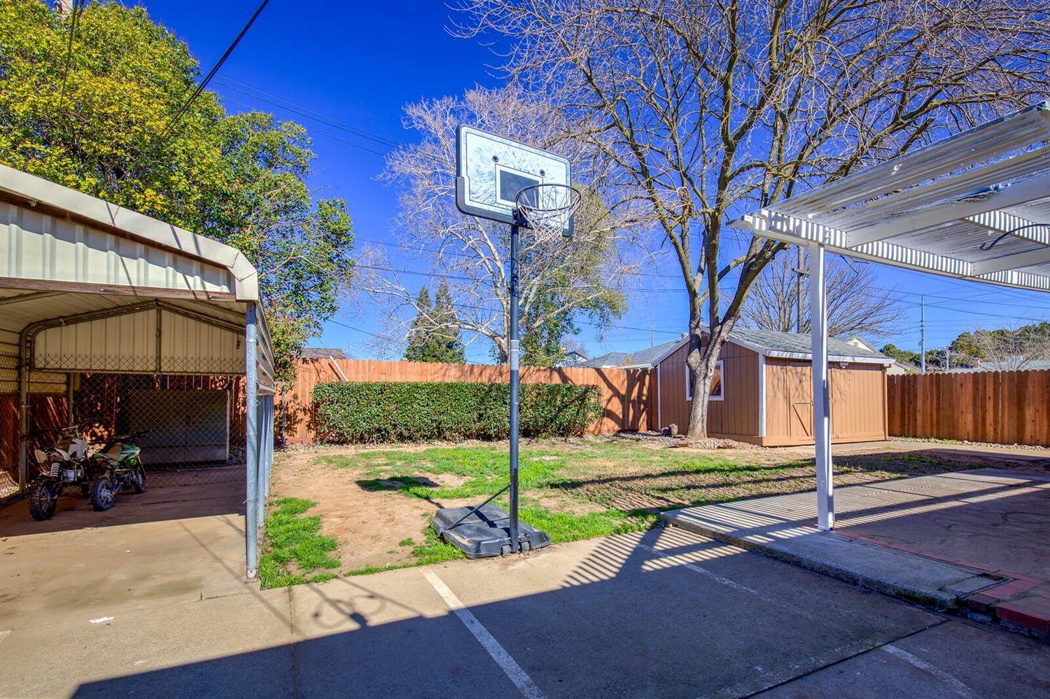 2511 Brentley Drive, Sacramento, CA 95822