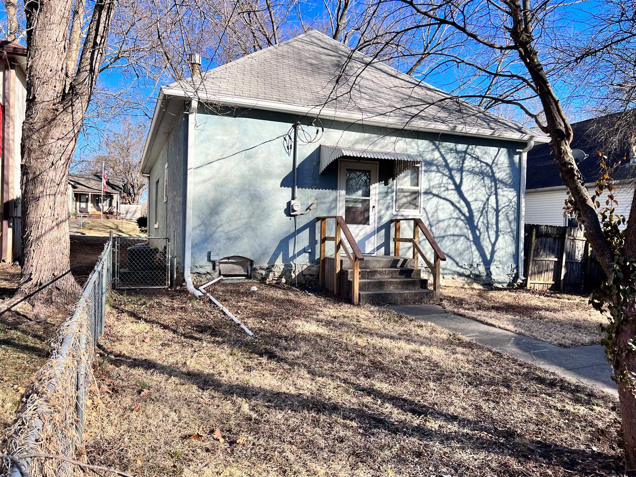 505 N 12th ST, Leavenworth, KS 66048