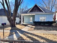 505 N 12th ST, Leavenworth, KS 66048