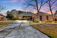 308 Candlelight Drive, Lafayette, LA 70506