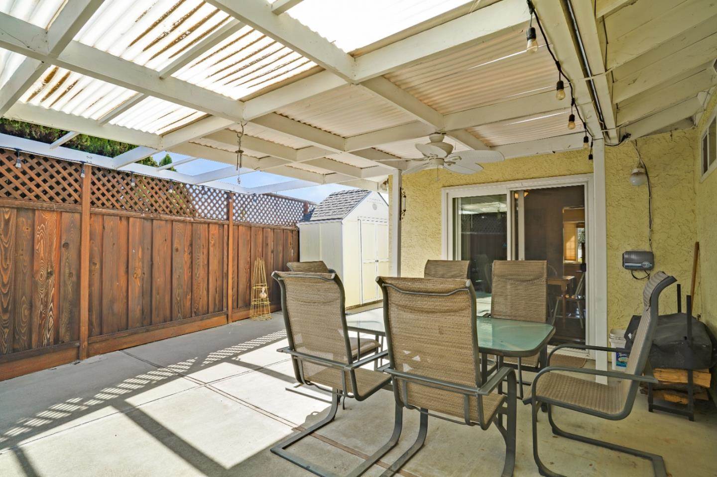 1100 Poppy Lane CIR, Hollister, CA 95023