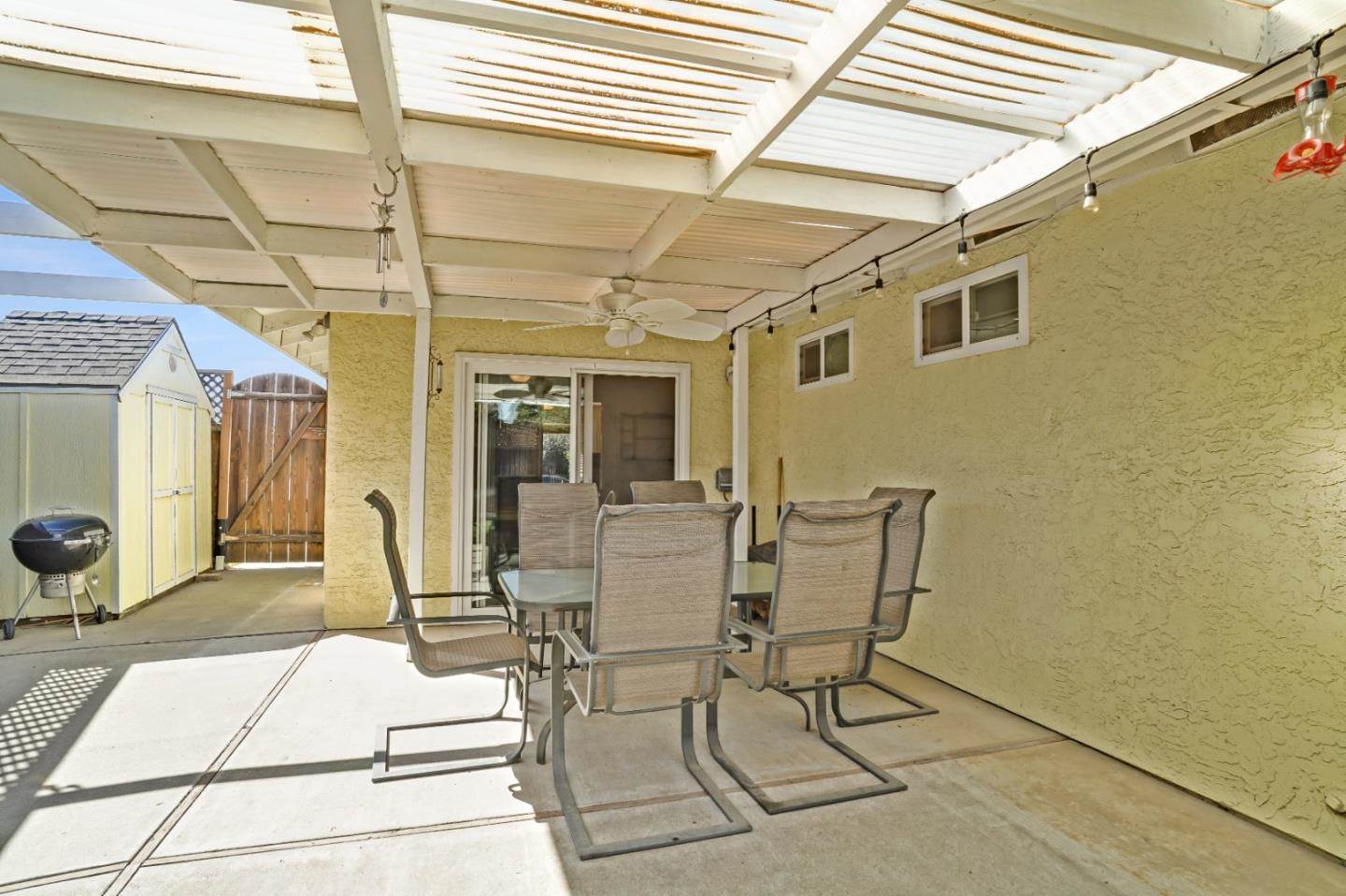 1100 Poppy Lane CIR, Hollister, CA 95023