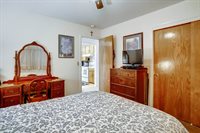 1100 Poppy Lane CIR, Hollister, CA 95023