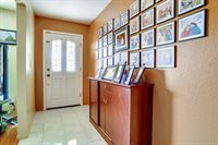 1100 Poppy Lane CIR, Hollister, CA 95023