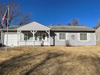 3431 SW Kirklawn Ave, Topeka, KS 66611