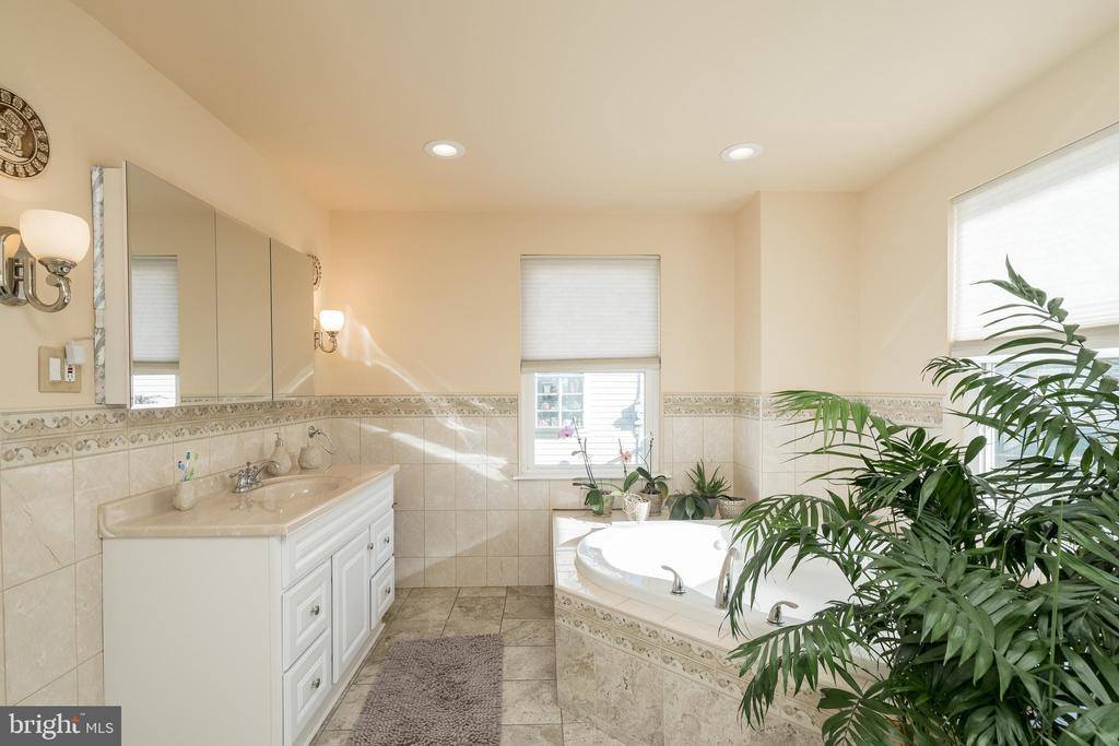 22 Martin Lane, Norwood, PA 19074