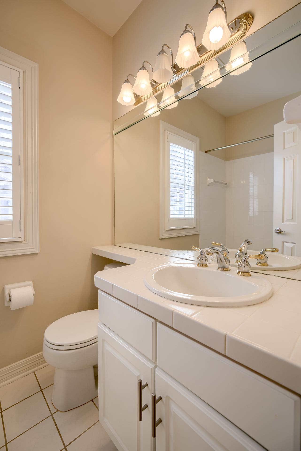 1823 S 172 Plaza, Omaha, NE 68130