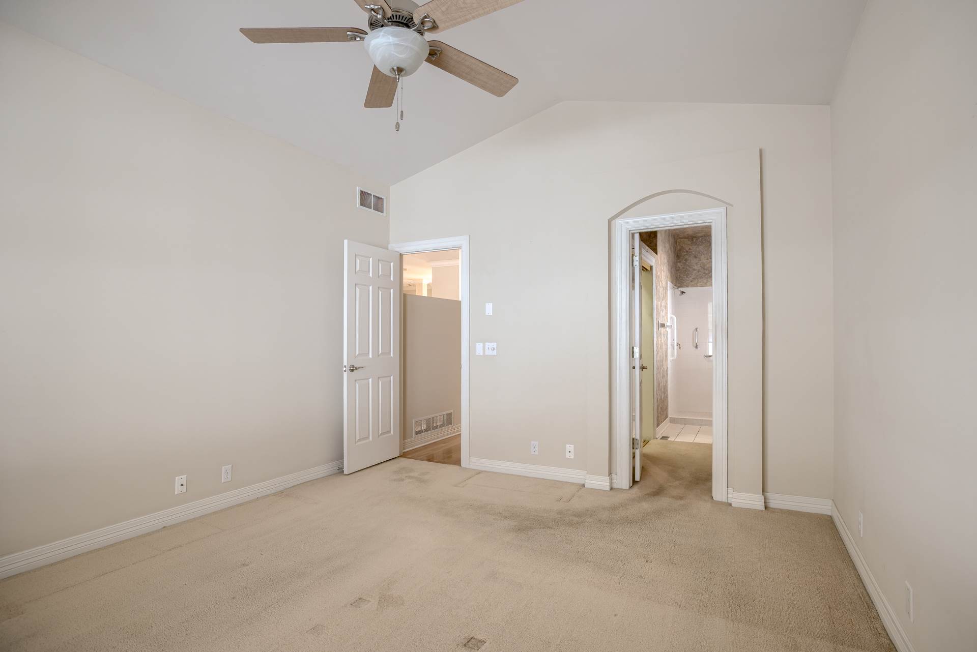 1823 S 172 Plaza, Omaha, NE 68130