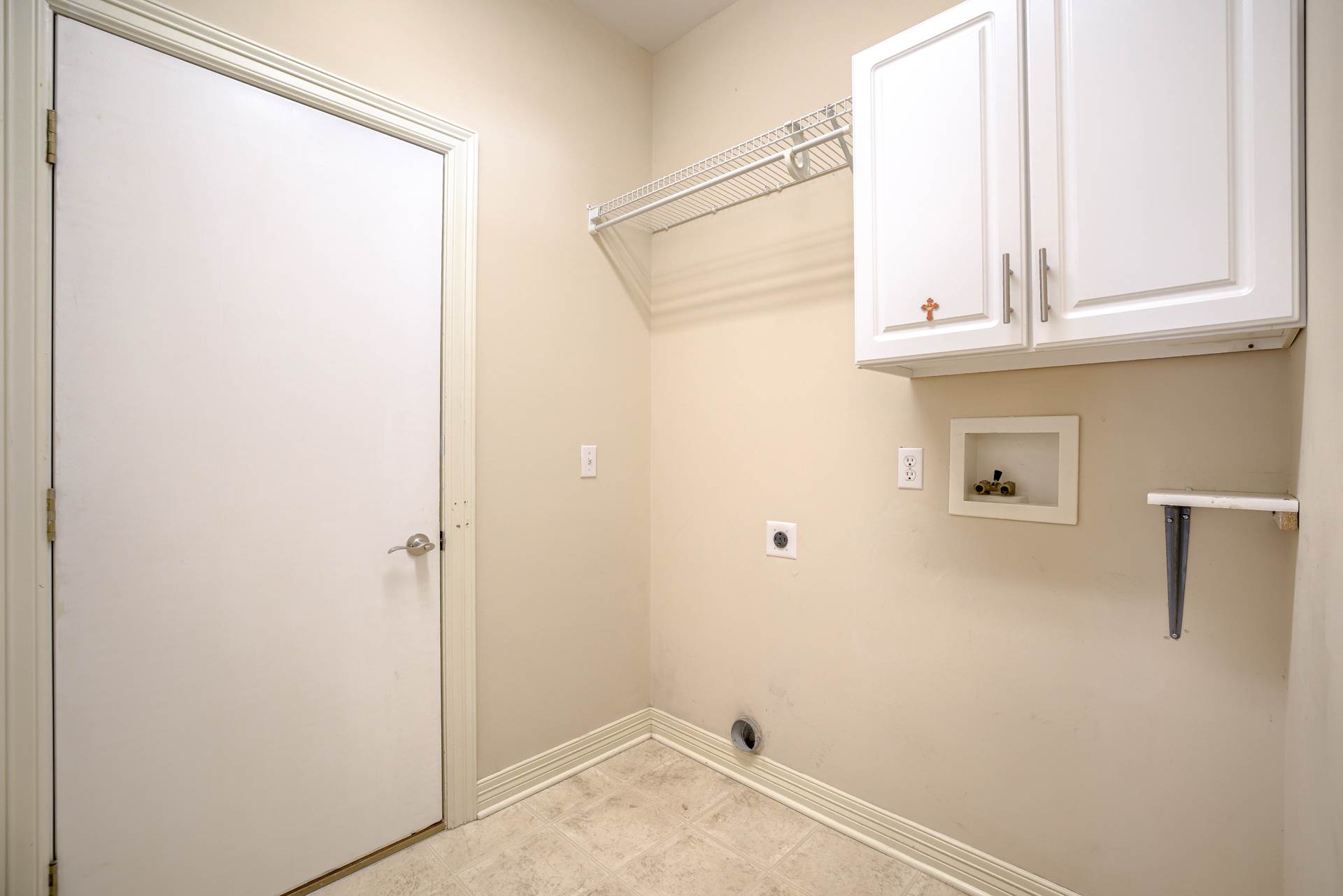 1823 S 172 Plaza, Omaha, NE 68130