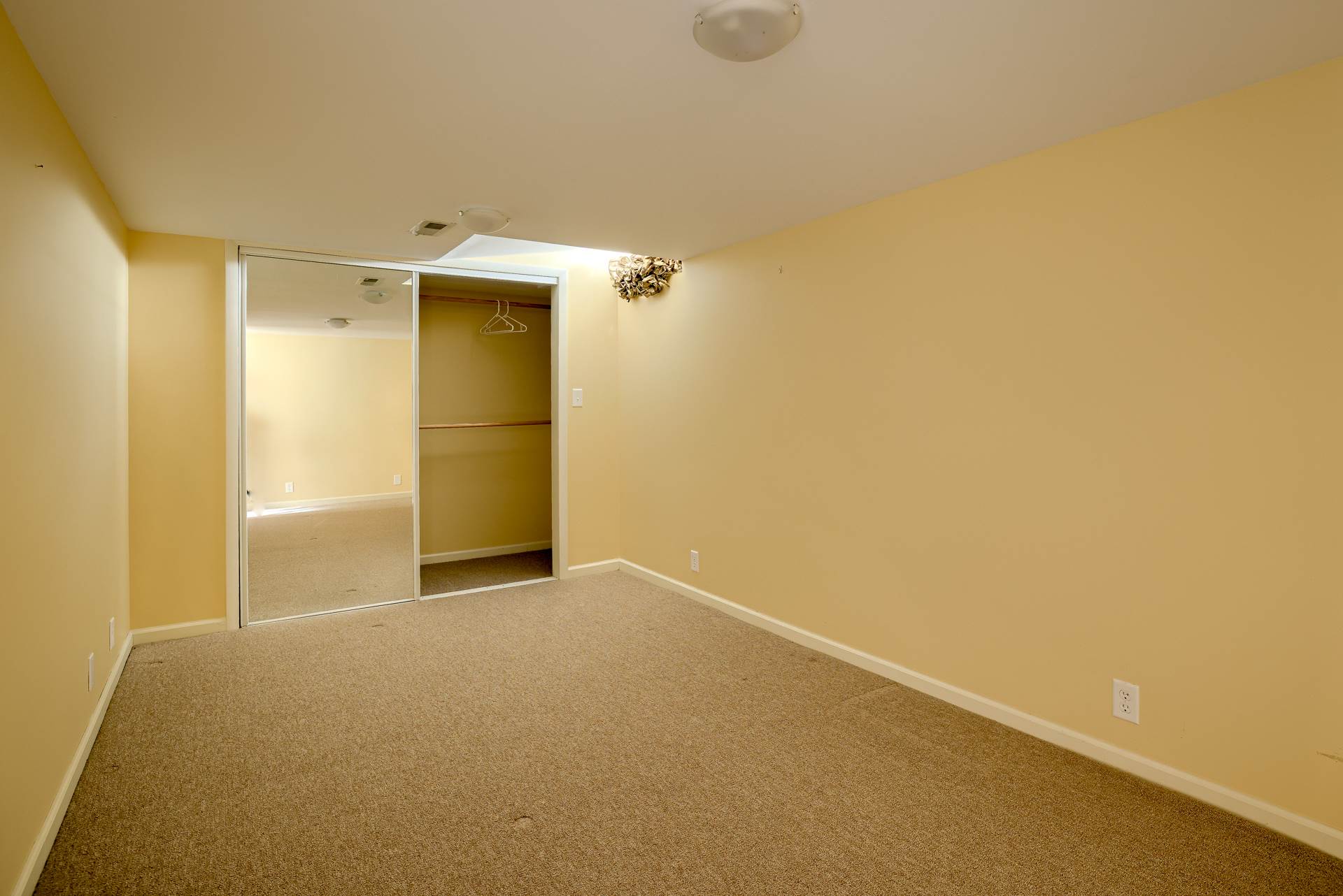 1823 S 172 Plaza, Omaha, NE 68130