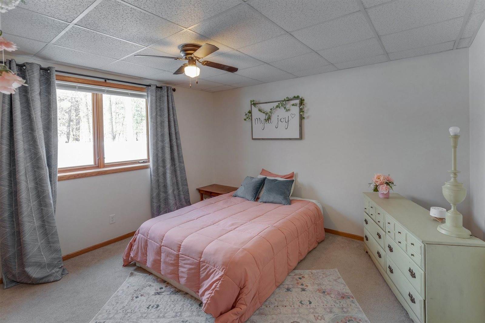 12813 Parkwood Drive, Baxter, MN 56425