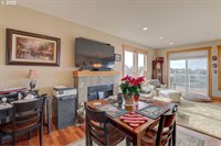 224 North Holladay Dr, Seaside, OR 97138