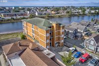 224 North Holladay Dr, Seaside, OR 97138