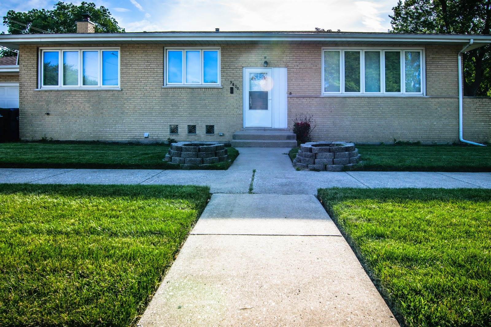 9800 South Washtenaw Avenue, Evergreen Park, IL 60805