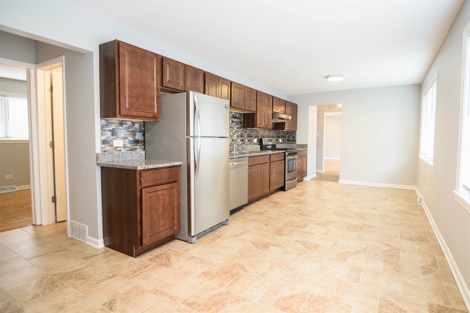 9800 South Washtenaw Avenue, Evergreen Park, IL 60805