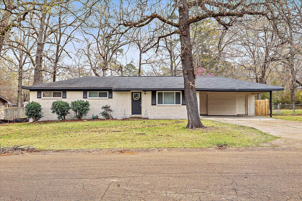 208 Bruin Ave, Pearl, MS 39208