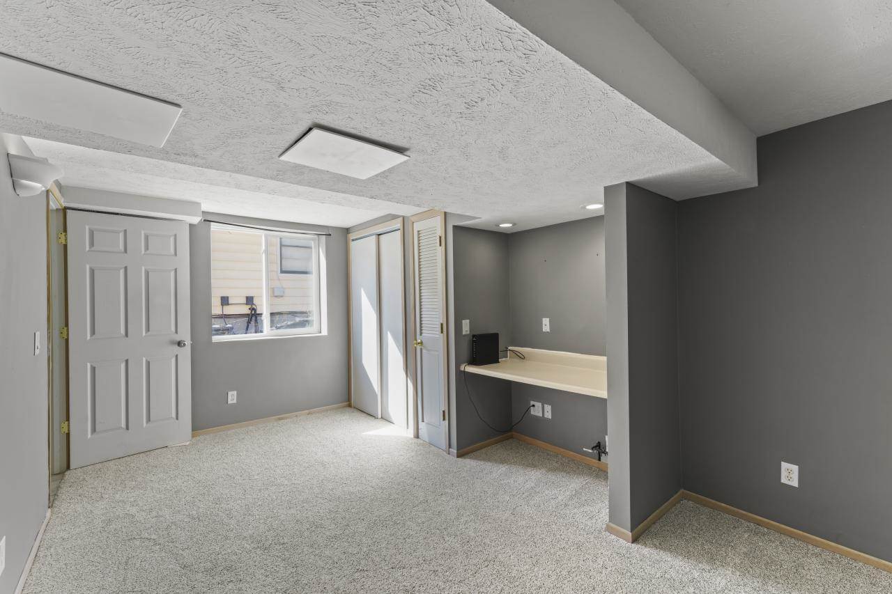 1407 N 58 St, Omaha, NE 68132