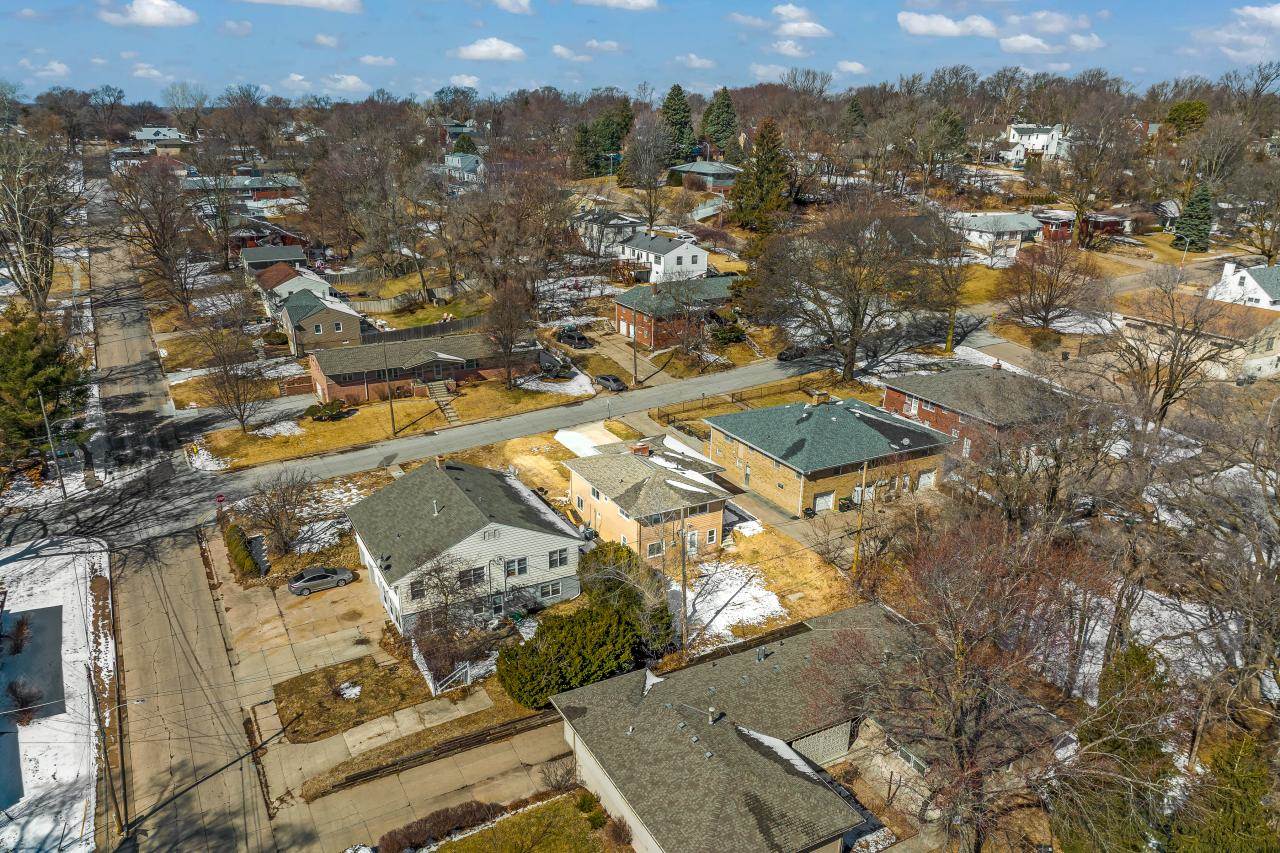 1407 N 58 St, Omaha, NE 68132