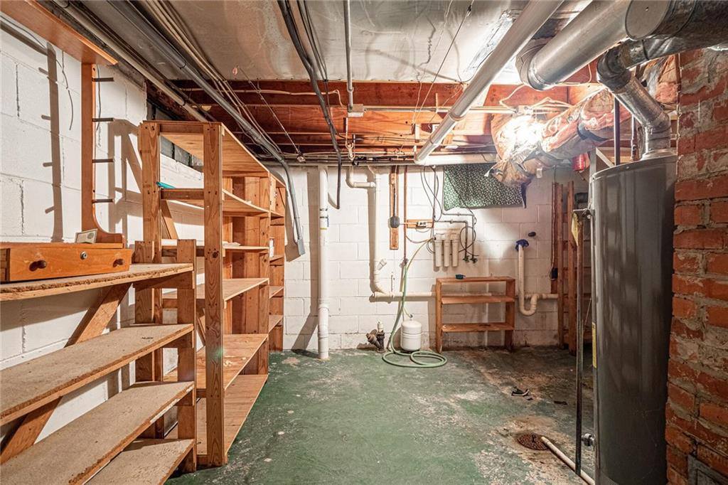 305 South Barr Street, Crawfordsville, IN 47933