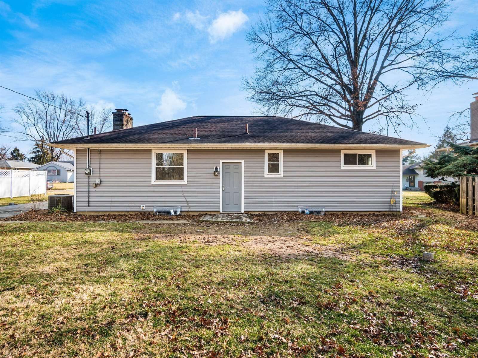 276 Gary Lee Drive, Gahanna, OH 43230