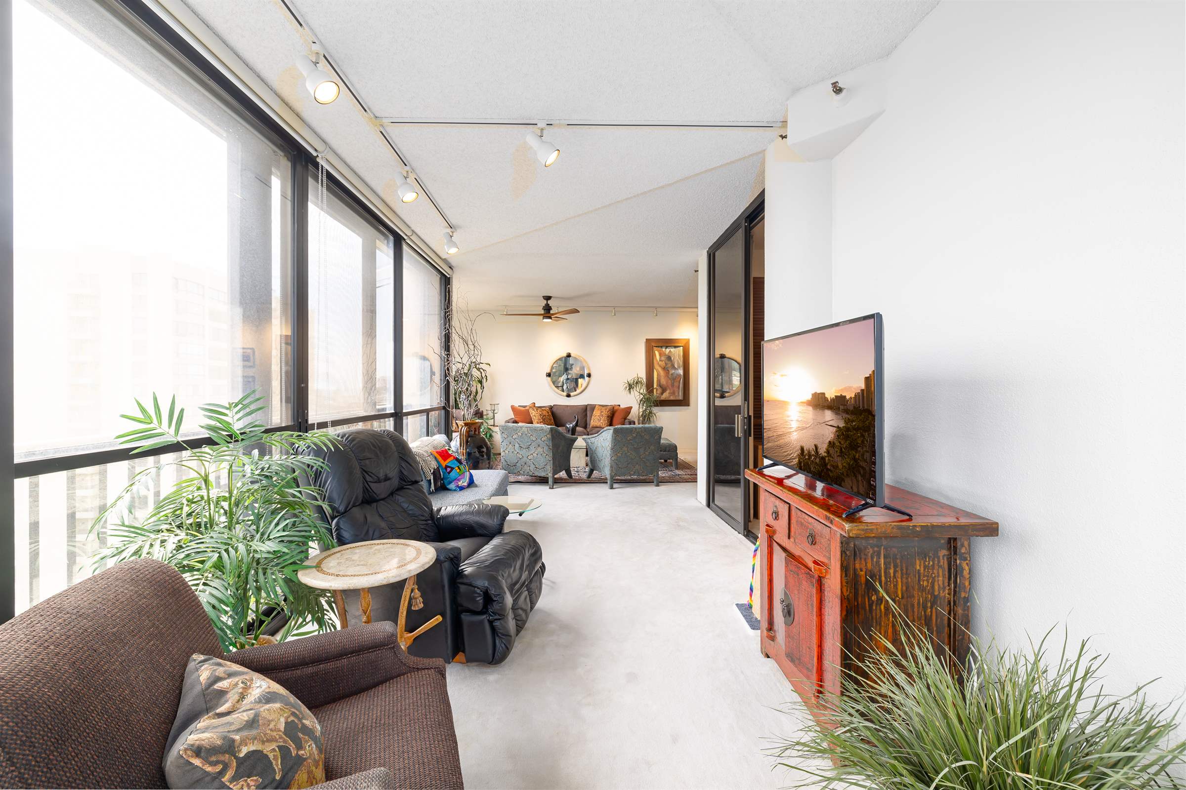 38 S Judd St, Honolulu, HI 96817