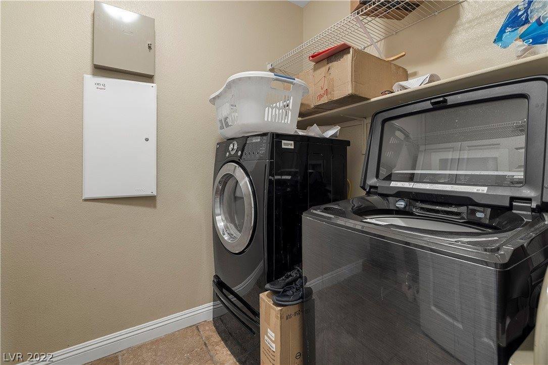 1137 Glistening Point, Henderson, NV 89015