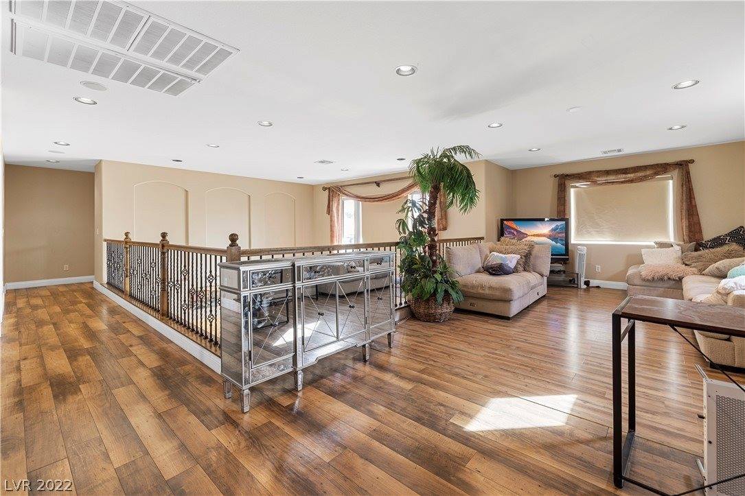 1137 Glistening Point, Henderson, NV 89015