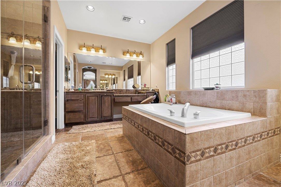 1137 Glistening Point, Henderson, NV 89015