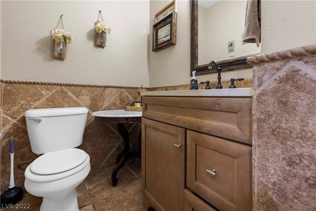 1137 Glistening Point, Henderson, NV 89015