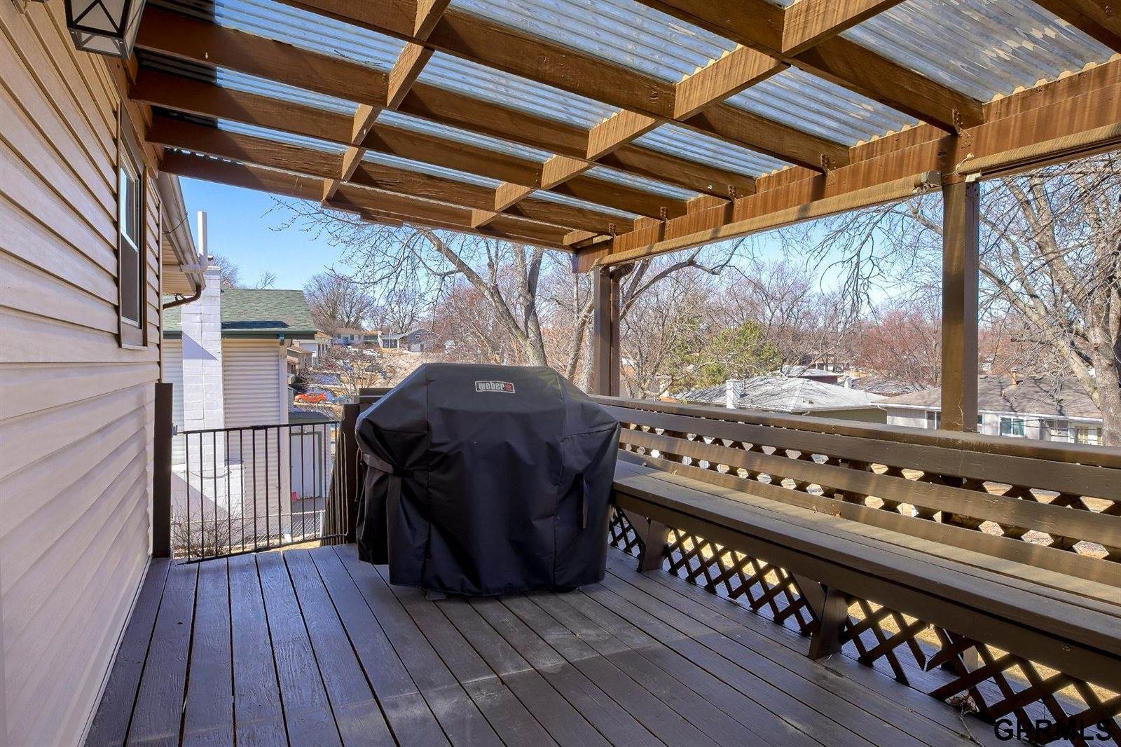 13826 X Circle, Omaha, NE 68137