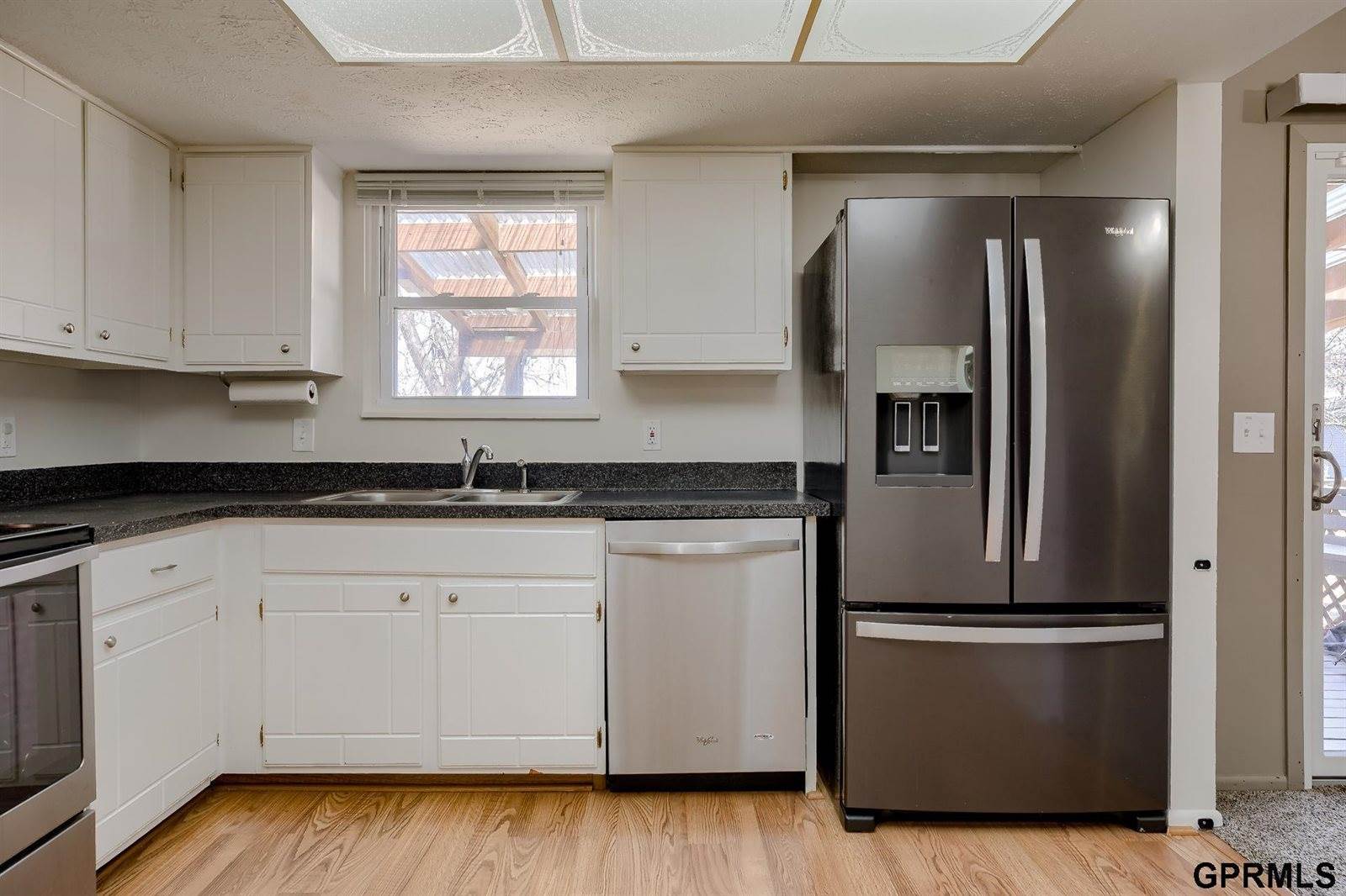 13826 X Circle, Omaha, NE 68137