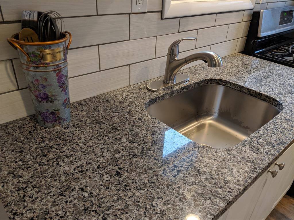 1104 Leona Avenue, Endicott, NY 13760