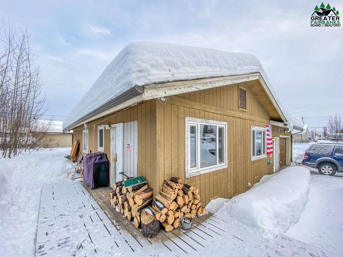 2425 Mercier Street, Fairbanks, AK 99701