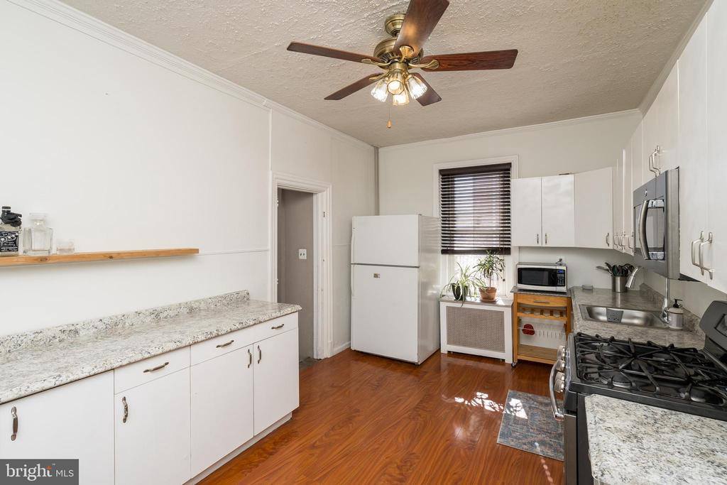 9 North Wells Avenue, Glenolden, PA 19036