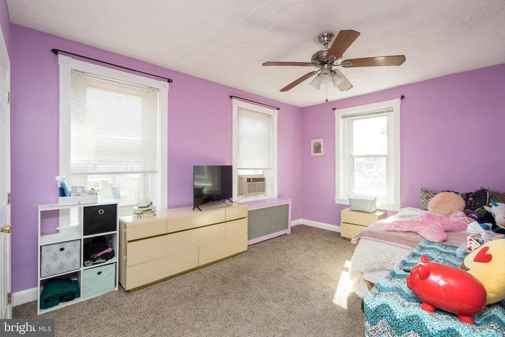 9 North Wells Avenue, Glenolden, PA 19036