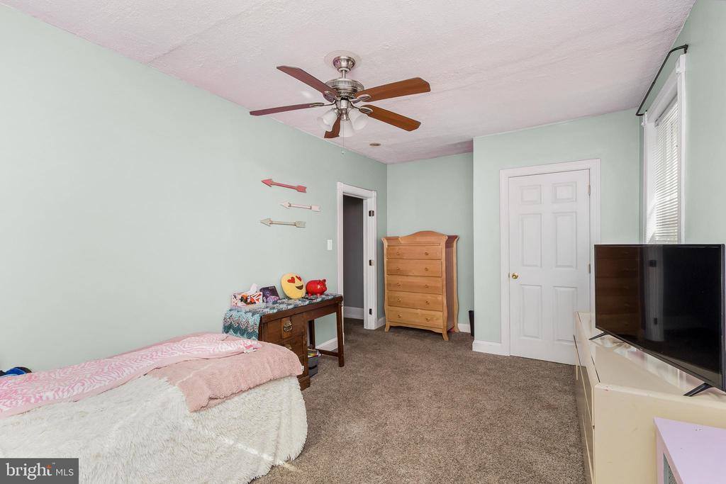 9 North Wells Avenue, Glenolden, PA 19036