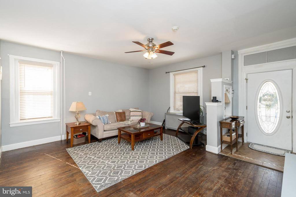 9 North Wells Avenue, Glenolden, PA 19036