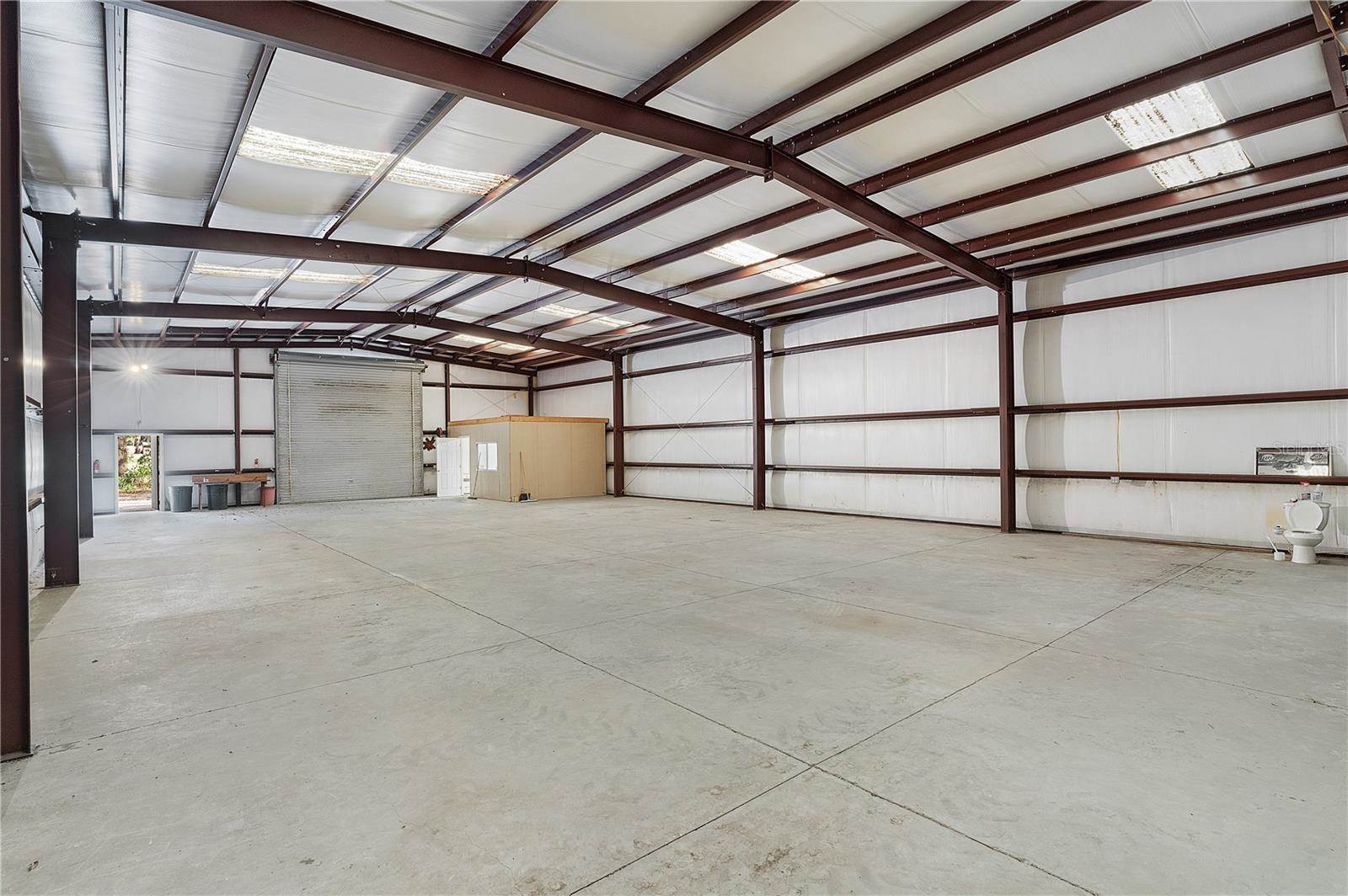 12499 East Highway 25, Ocklawaha, FL 32179