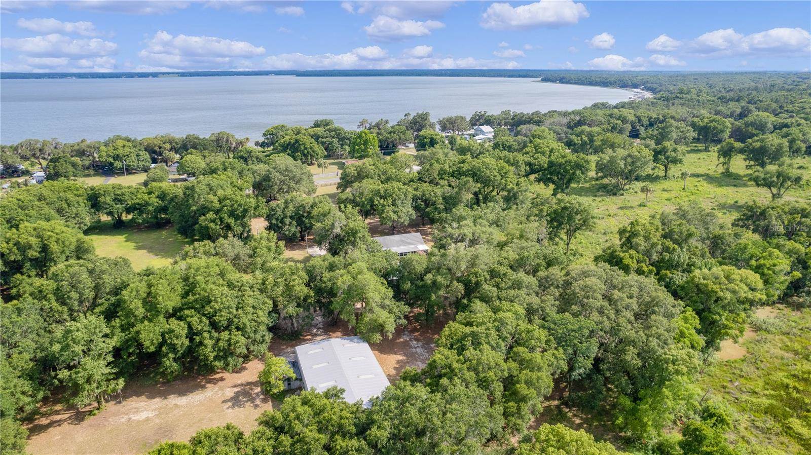 12499 East Highway 25, Ocklawaha, FL 32179