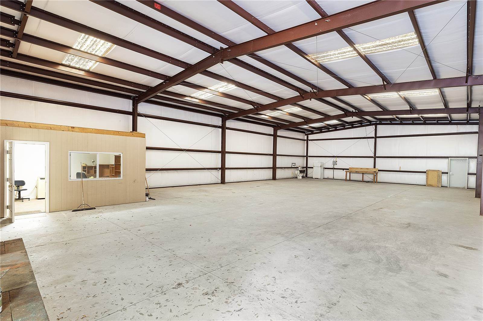 12499 East Highway 25, Ocklawaha, FL 32179