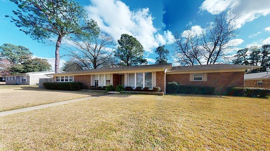 3 Blackfriar Rd., Texarkana, TX 75503