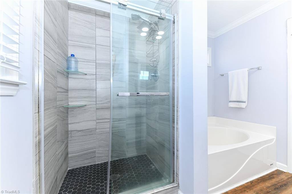 3904 Hunt Chase Court, Greensboro, NC 27407